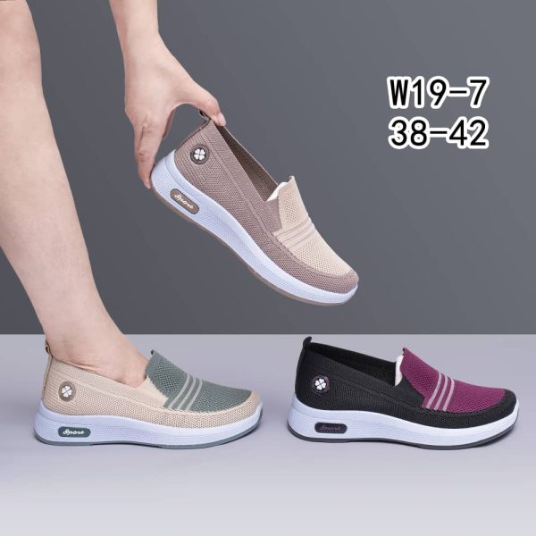 WhatsApp Image 2025-10-30 at 5.07.31 PM Tade sneakers